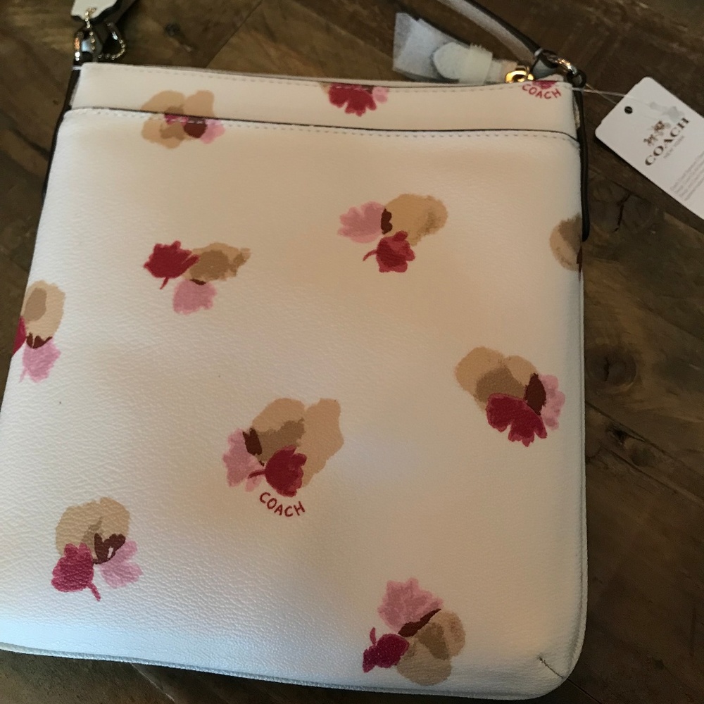Sold! Coach Field flora crossbody bag - Picture 3 of 6